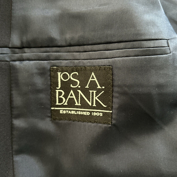 Jos A Banks 44R Black With Gold-Toned Two Button Vented Wool Jacket - Picture 5 of 6